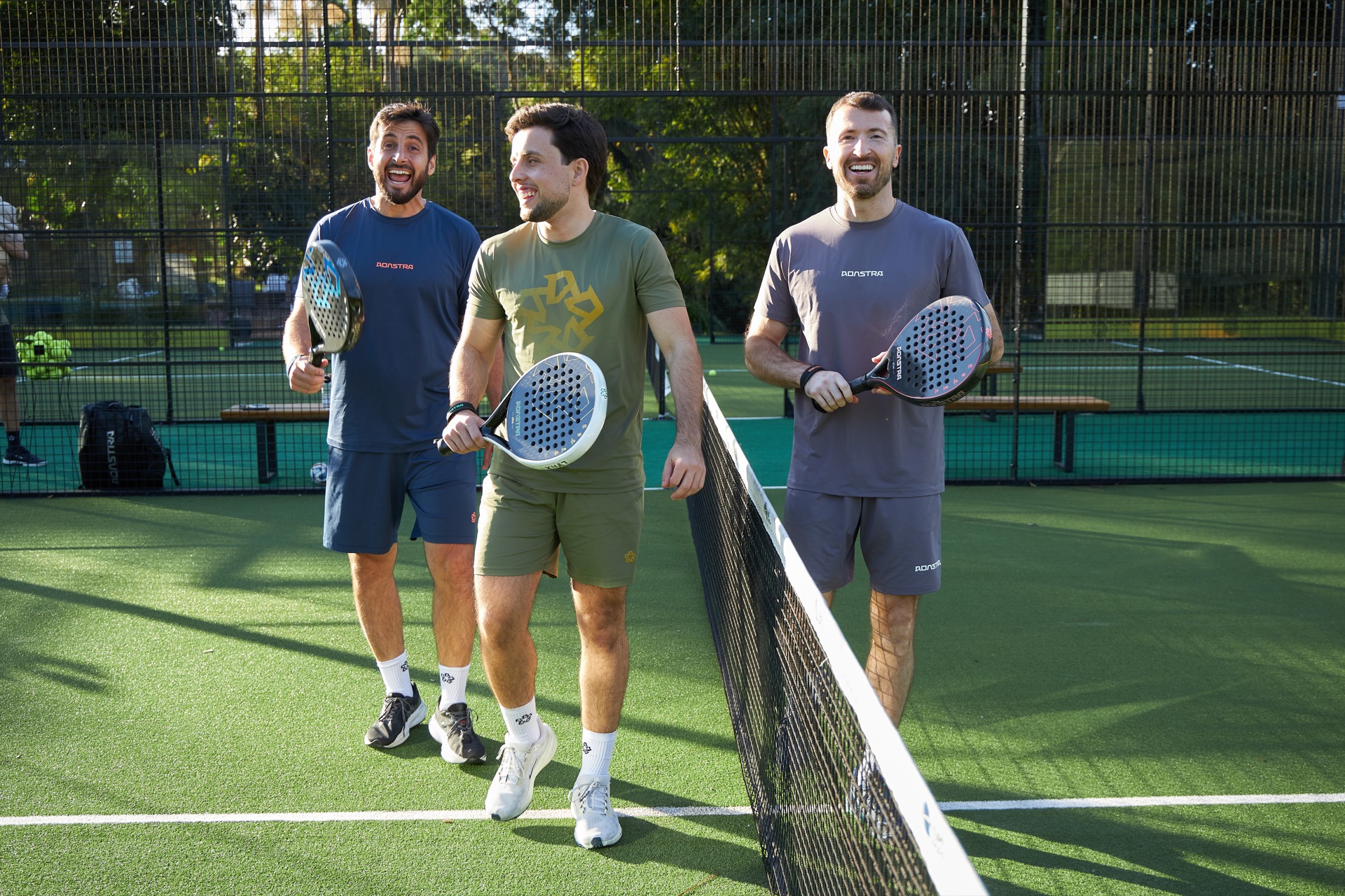Stefano Flores, João Pedro Flores e Lucas Cunha com a coleção Adastra 3.0